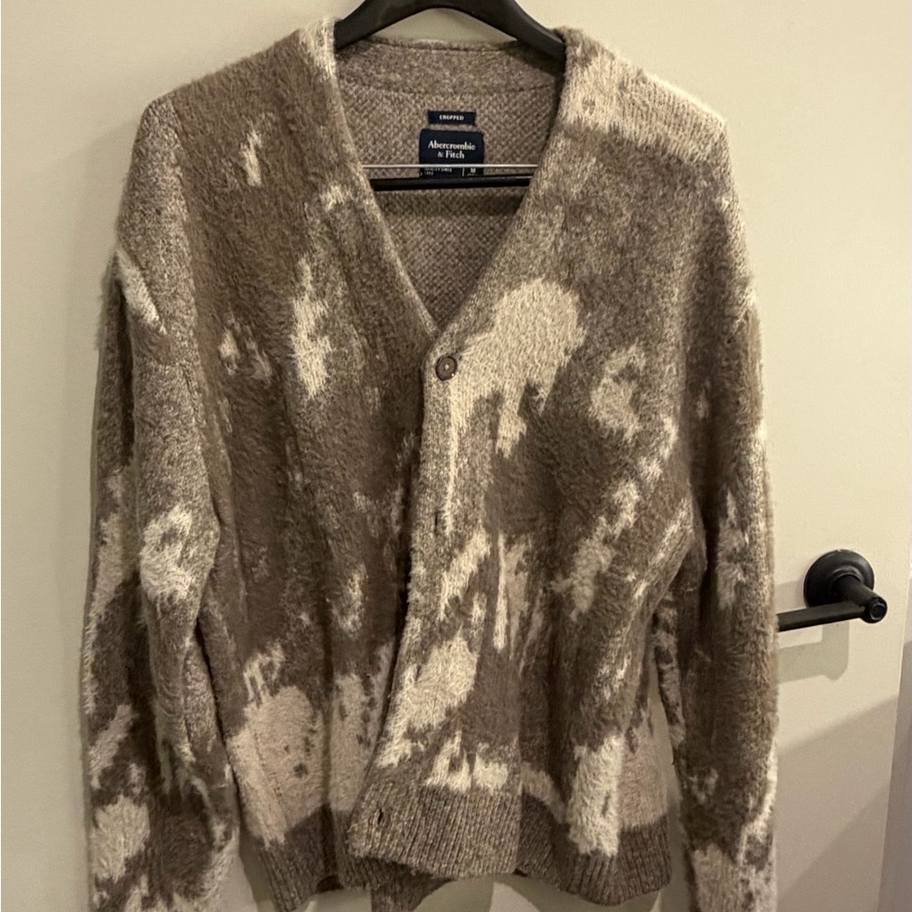 Abercrombie & Fitch Tan Cropped Sweater